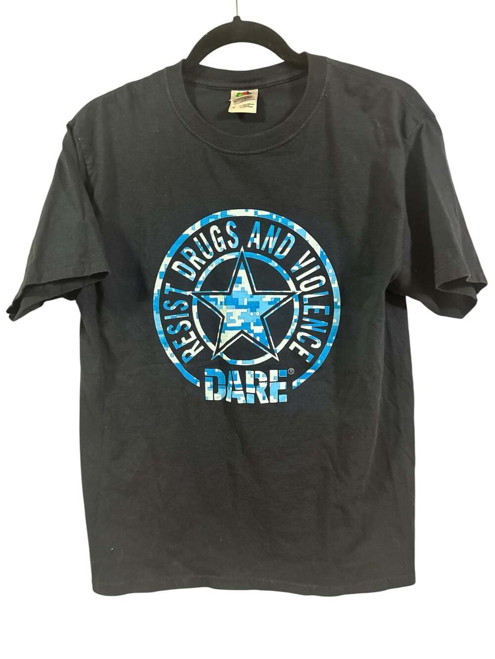 Fruit Of The Loom Dare T-Shirt Size M Black Blue Digital Camo Logo